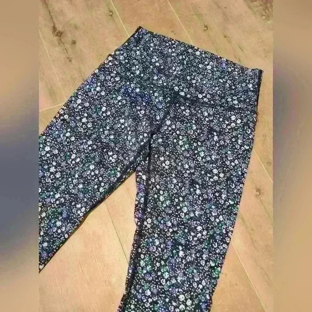 Aerie Floral Chill Play Leggings